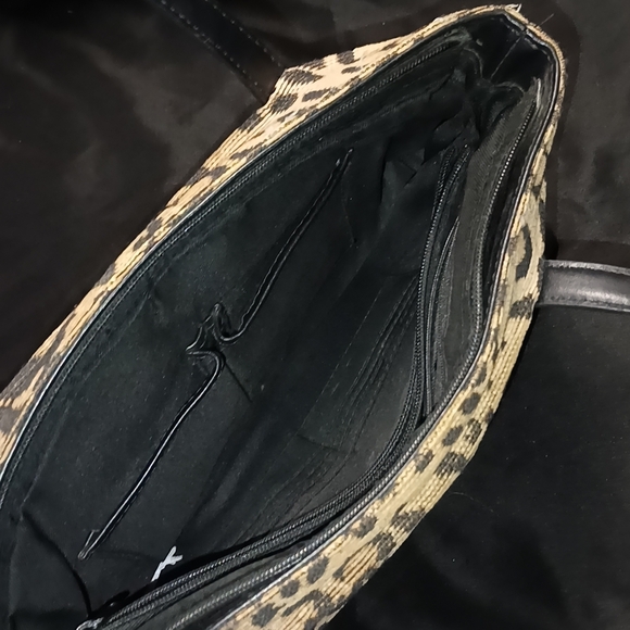 Sag Harbor Leopard Print Tote Bag with Black Accents - Picture 4 of 7